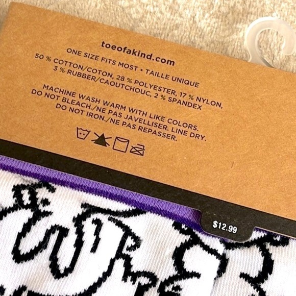 Brand New Set of 3 Pairs of Hallmark Toe of a Kind Crew Socks Rainbow Bunnies - Picture 5 of 15